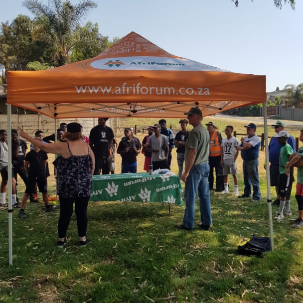#YourTown campaign: AfriForum’s Edenvale branch cleans the Eastleigh stream