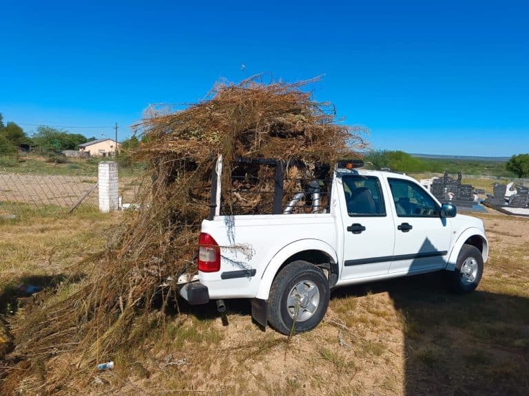AfriForum-tak en -buurtwag verbeter Delportshoop een dag op ’n slag
