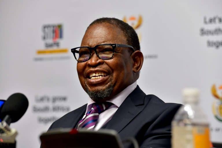 Belastingverhogings onaanvaarbaar, sê AfriForum