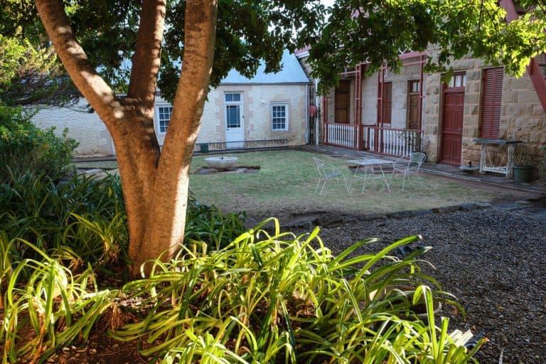 AfriForum verfraai Le Roux-dorpshuis in Oudtshoorn