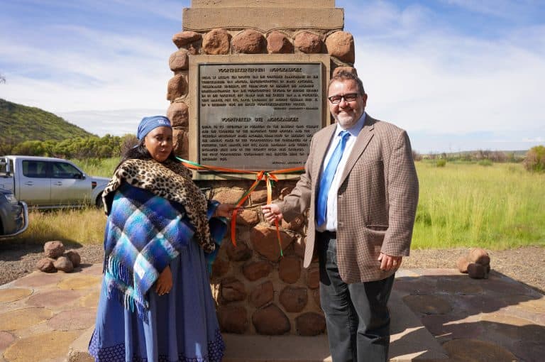 Afrikaners en Seleka Barolong gedenk 160 jaar van vriendskap met opknapping van historiese grafte en monument