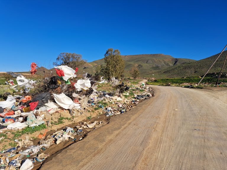 Noord-Kaapse vullisterreine hou risiko’s vir mense en omgewing