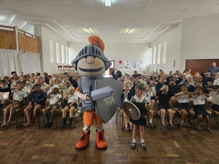 AfriForum-teenboelieveldtogspan kuier by skole in Langeberg-munisipale gebied