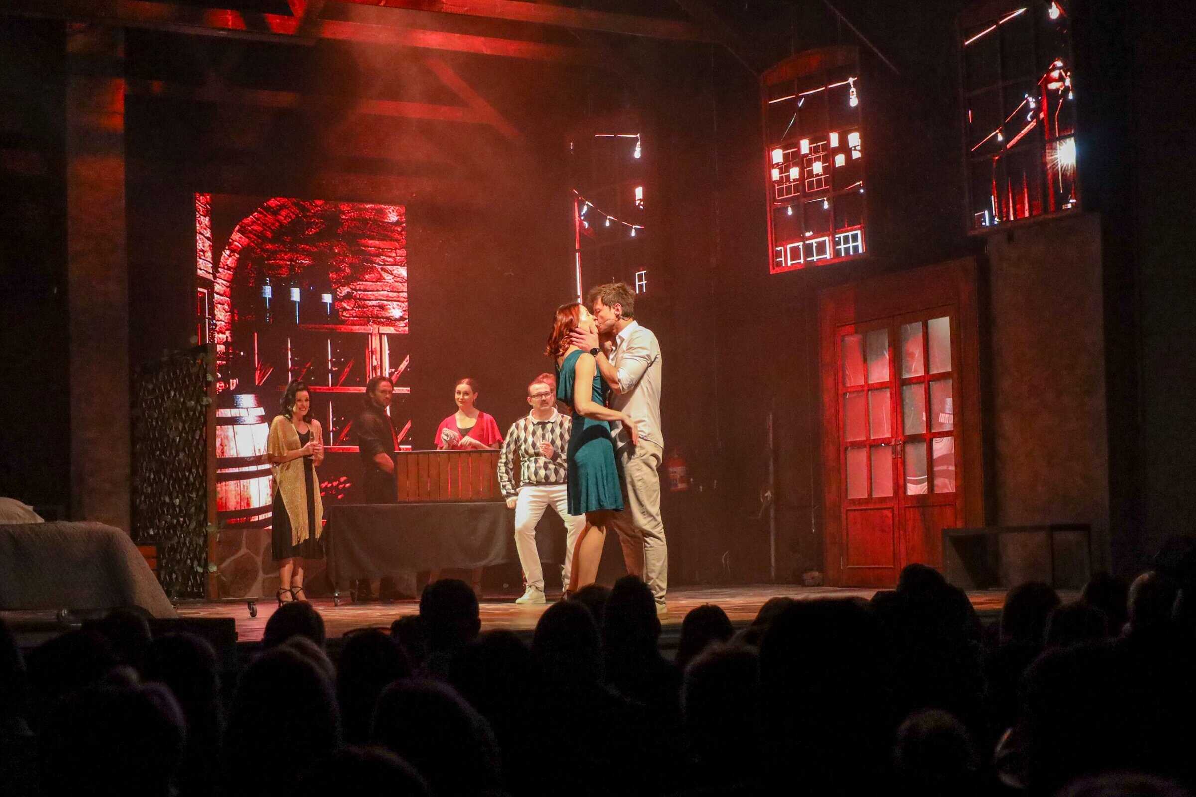 Semi Soet Die Musiekblyspel Maak Geskiedenis By AfriForum Teater Semi Soet Die Musiekblyspel Maak Geskiedenis By AfriForum Teater