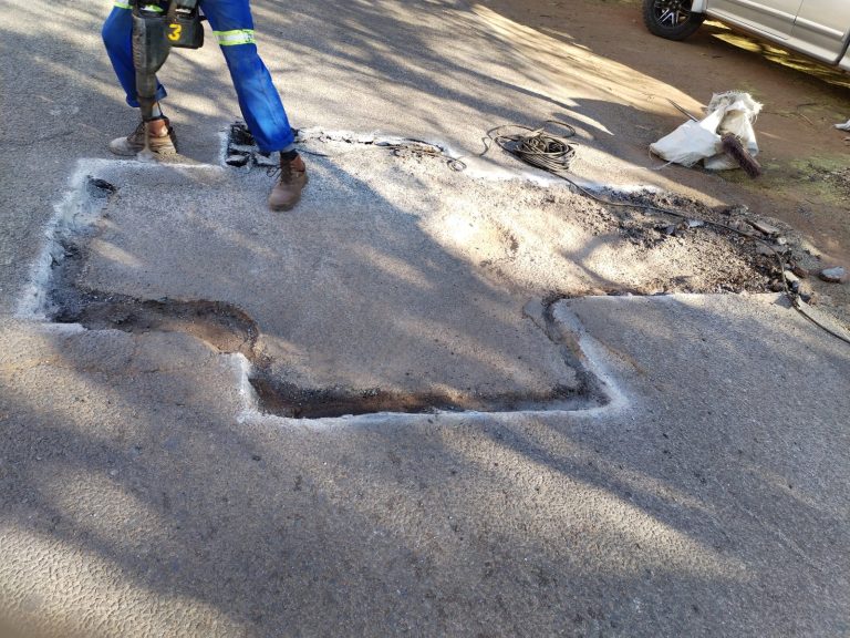 AfriForum en gemeenskap pak slaggate in Potchefstroom