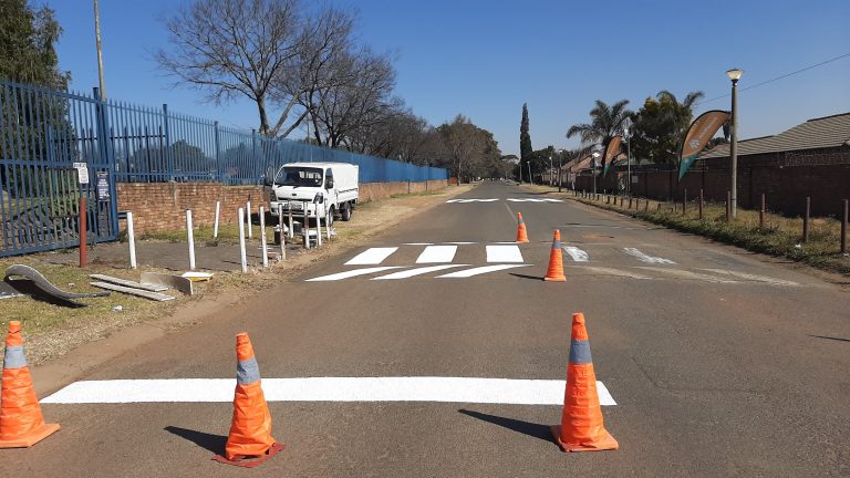 AfriForum gebruik bykans 140 liter verf om Middelburg, Emalahleni te beveilig