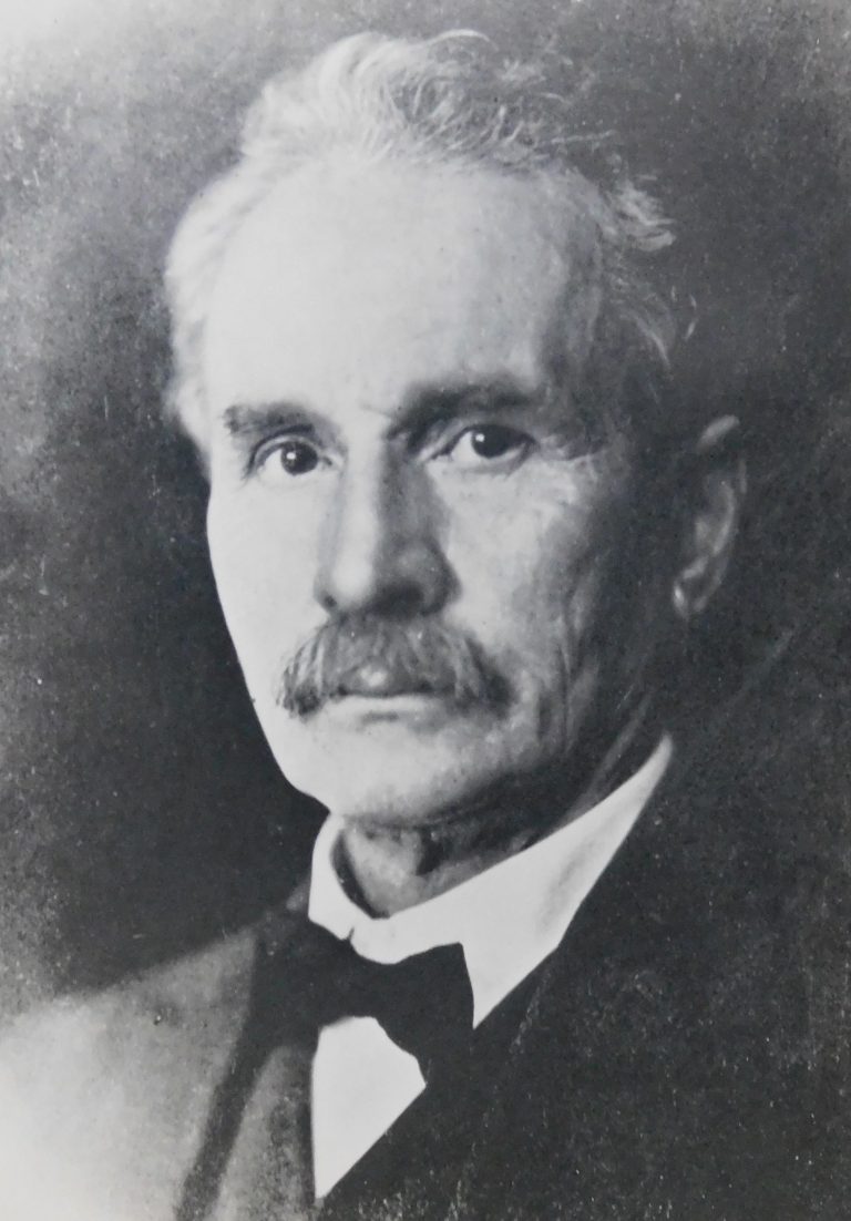 afrikaans-100-taalheld-7-c-j-langenhoven-afrikaans-se-sagmoedige