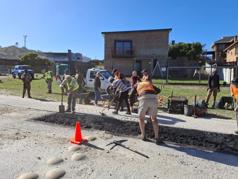 AfriForum gryp in ná Sedgefield-kruising onvoltooid bly