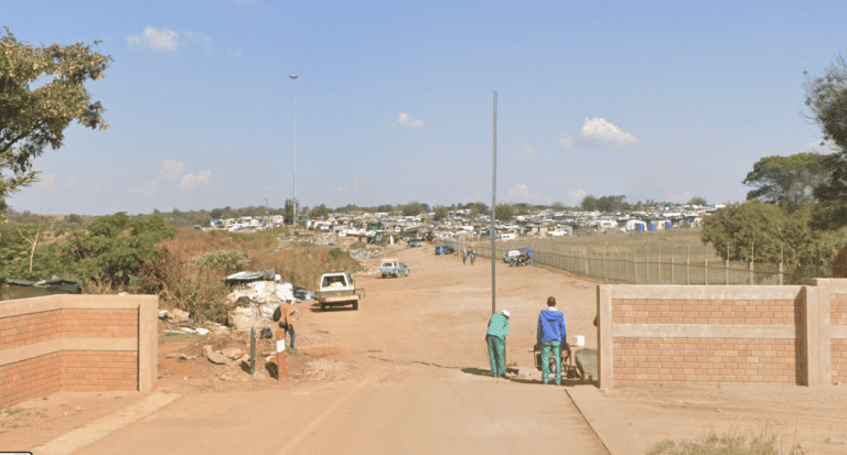 AfriForum eis aksie ná Tshwane-metro se trae optrede tragedie by Plastic View meebring