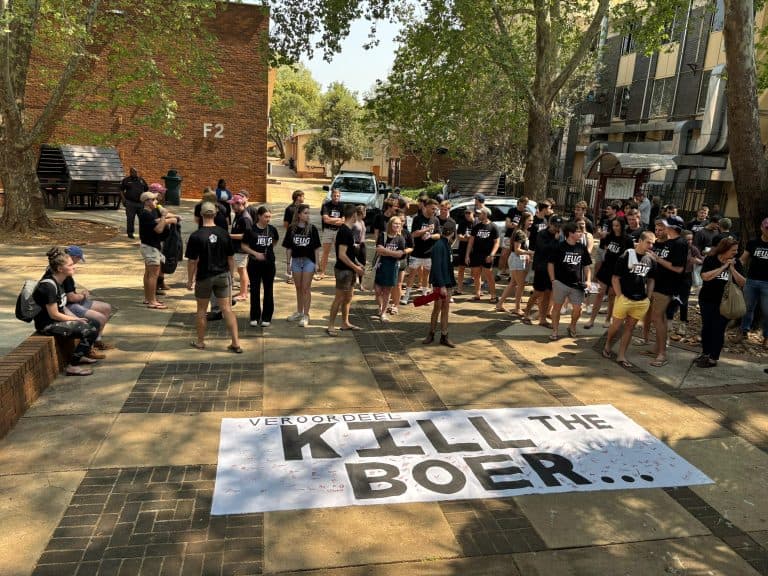 Weg met “Kill the Boer” op NWU-kampusse, eis AfriForum Jeug