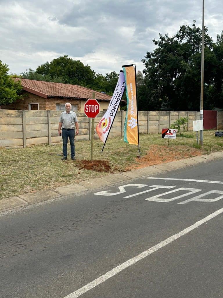#OnsDorp: AfriForum en Doringkruin-buurtwag vat hande vir skoner, veiliger buurt