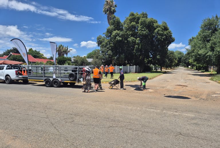 Fewer potholes in Stilfontein thanks to AfriForum