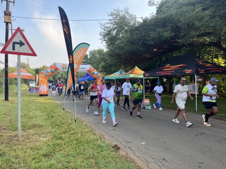AfriForum se Noord van die berg-tak belangrike rolspeler in Wonderpark-maraton se sukses