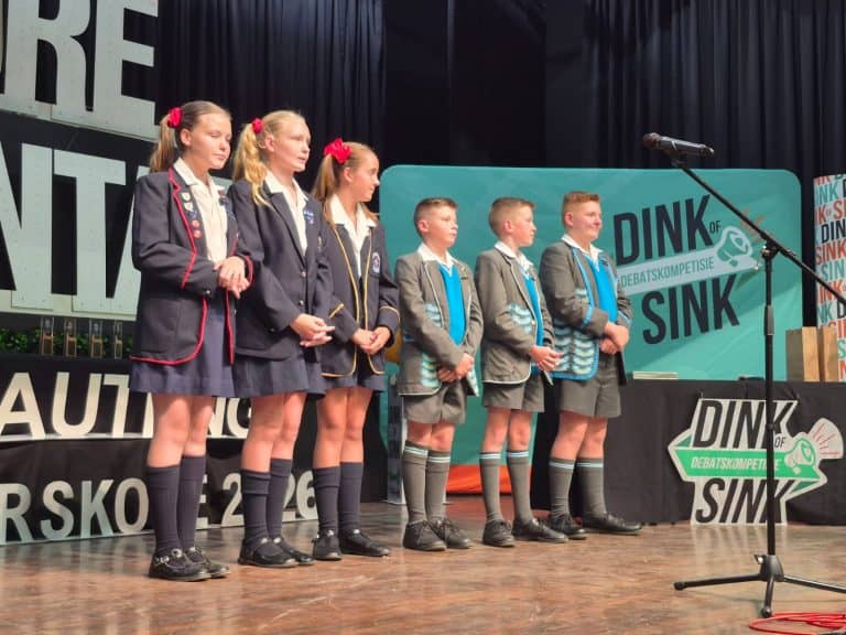Laerskoolleerders toon hul sprekerstalent by eerste Dink of Sink-kompetisie van die jaar