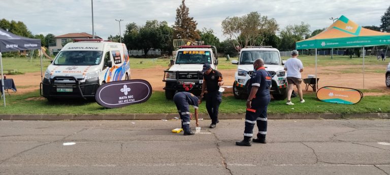 Uitsig neighbourhood watch and others improve road safety at Onze Rust Primary School