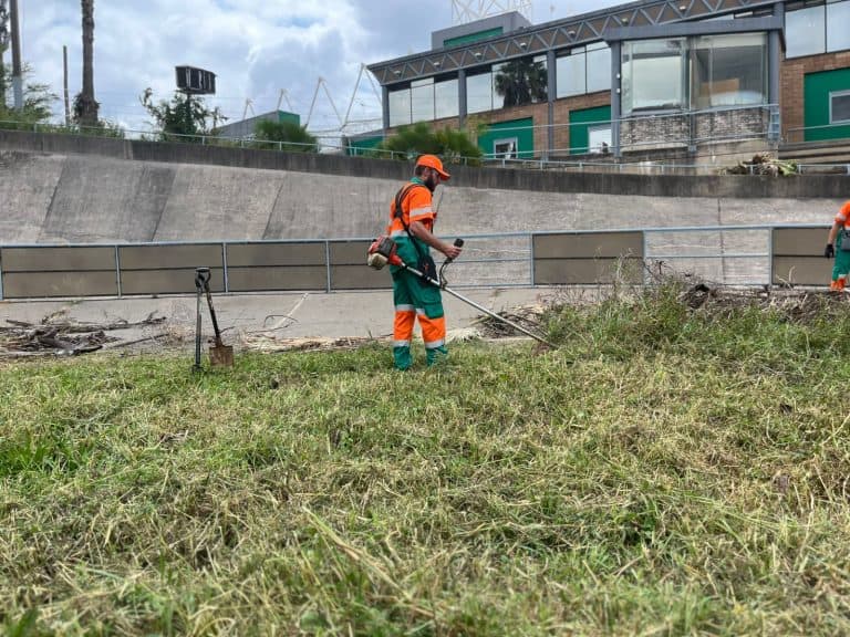 AfriForum eis inligting oor vervalle Pilditch-stadion se finansies, instandhouding