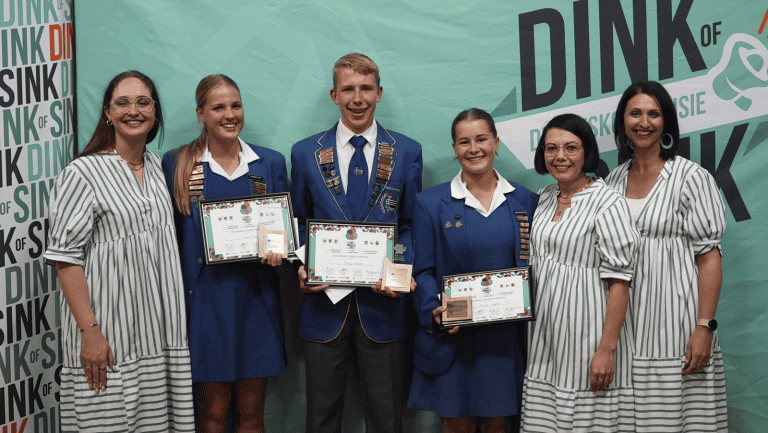 Flink dinkers van Framesby wys hul staal by Dink of Sink-debatskompetisie