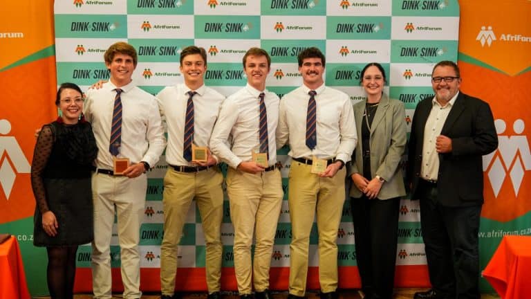 Dagbreek-manskoshuis van Stellies bobaas by vanjaar se Dink of Sink-debatskompetisie vir universiteitstudente