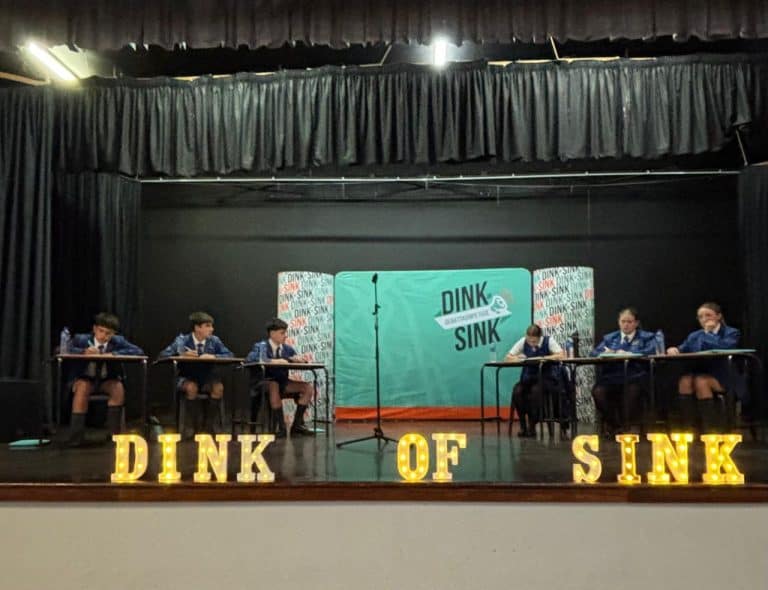 AfriForum Onderwys besoek skole; help só gemeenskappe bou