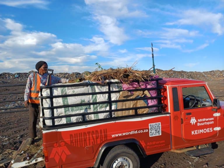 AfriForum removes 1,5 tonnes of waste during clean-up in Keimoes park