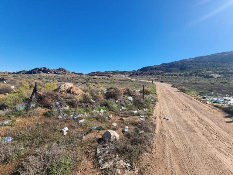 Nama Khoi-munisipaliteit moet optree teen onwettige vullisstorting in Springbok