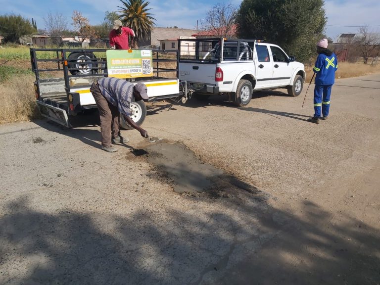 AfriForum verbeter stormwaterdreinering, padinfrastruktuur in Delportshoop