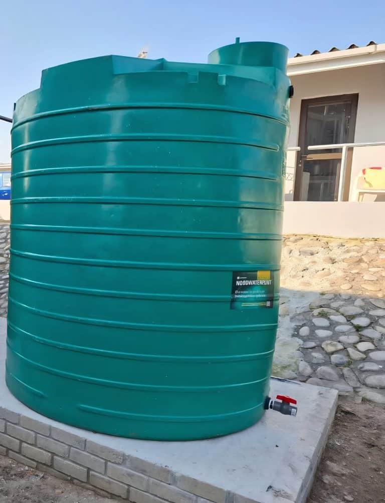 Overstrand-tak rig derde waterpunt op in geval van nood