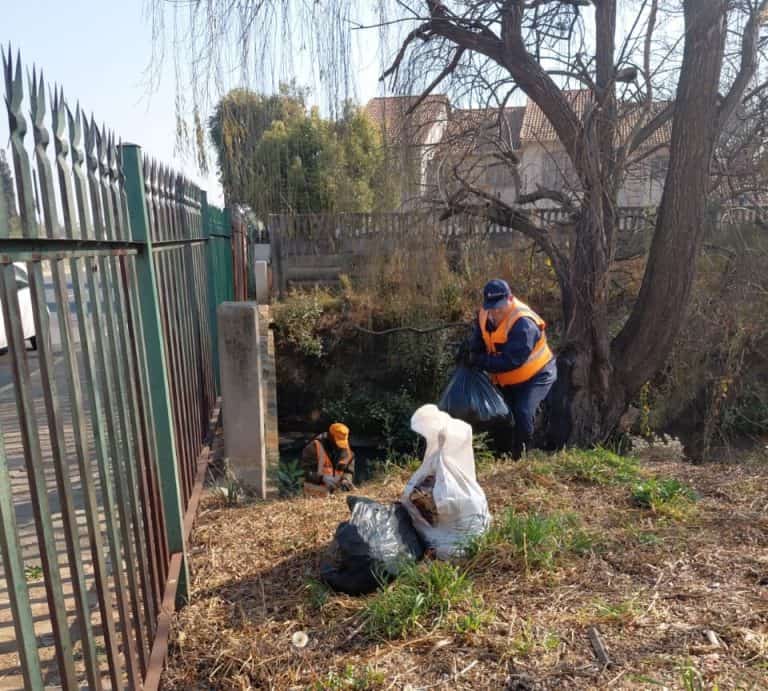 AfriForum’s Edenvale branch tackles illegal dumping at Horwood’s Farm