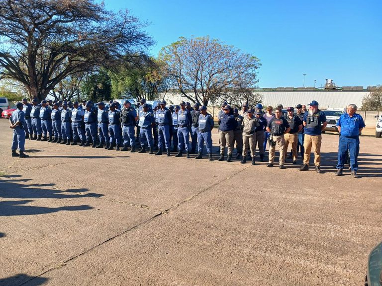 Samewerking tussen buurtwagte en polisie moet nou geformaliseer word