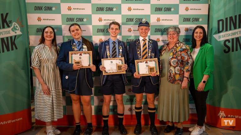 Geen voorbereiding, net passie: Limpopo se jong debatteerders gee hul bes
