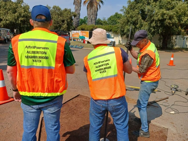 Alberton branch uses 475 kg of tar to tackle potholes in Mayberry Park