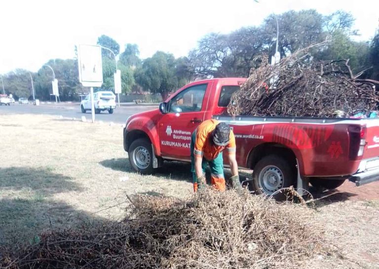 AfriForum se Kuruman-Kathu-buurtspan verwyder 14,7 ton vullis gedurende Augustus